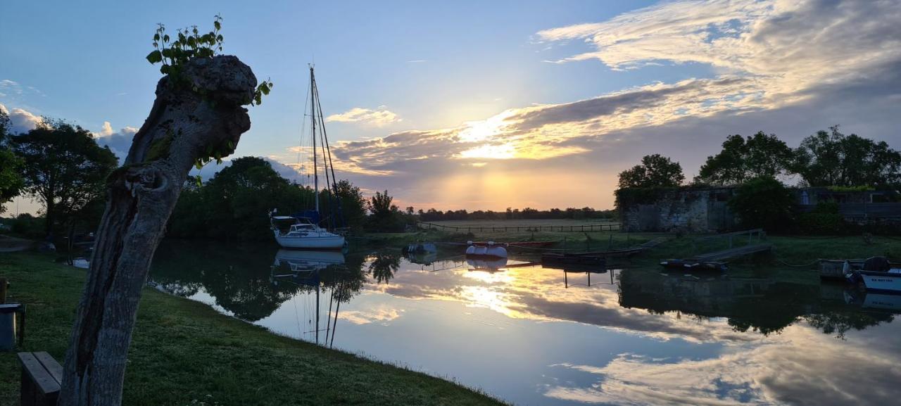 Domaine Des Pres De Joussac - Protocole Sanitaire Strict Villa Jau-Dignac-et-Loirac Kültér fotó