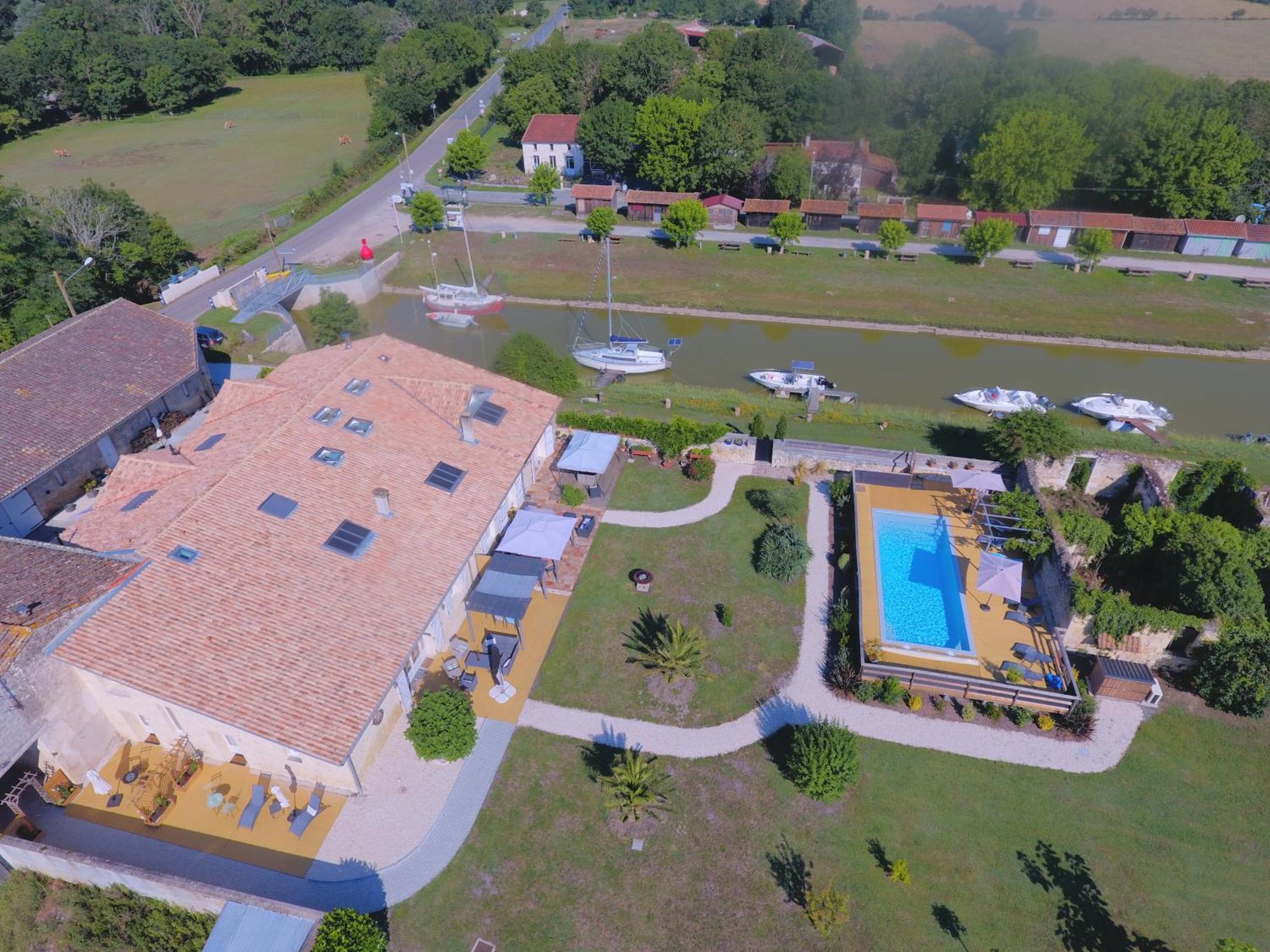 Domaine Des Pres De Joussac - Protocole Sanitaire Strict Villa Jau-Dignac-et-Loirac Kültér fotó