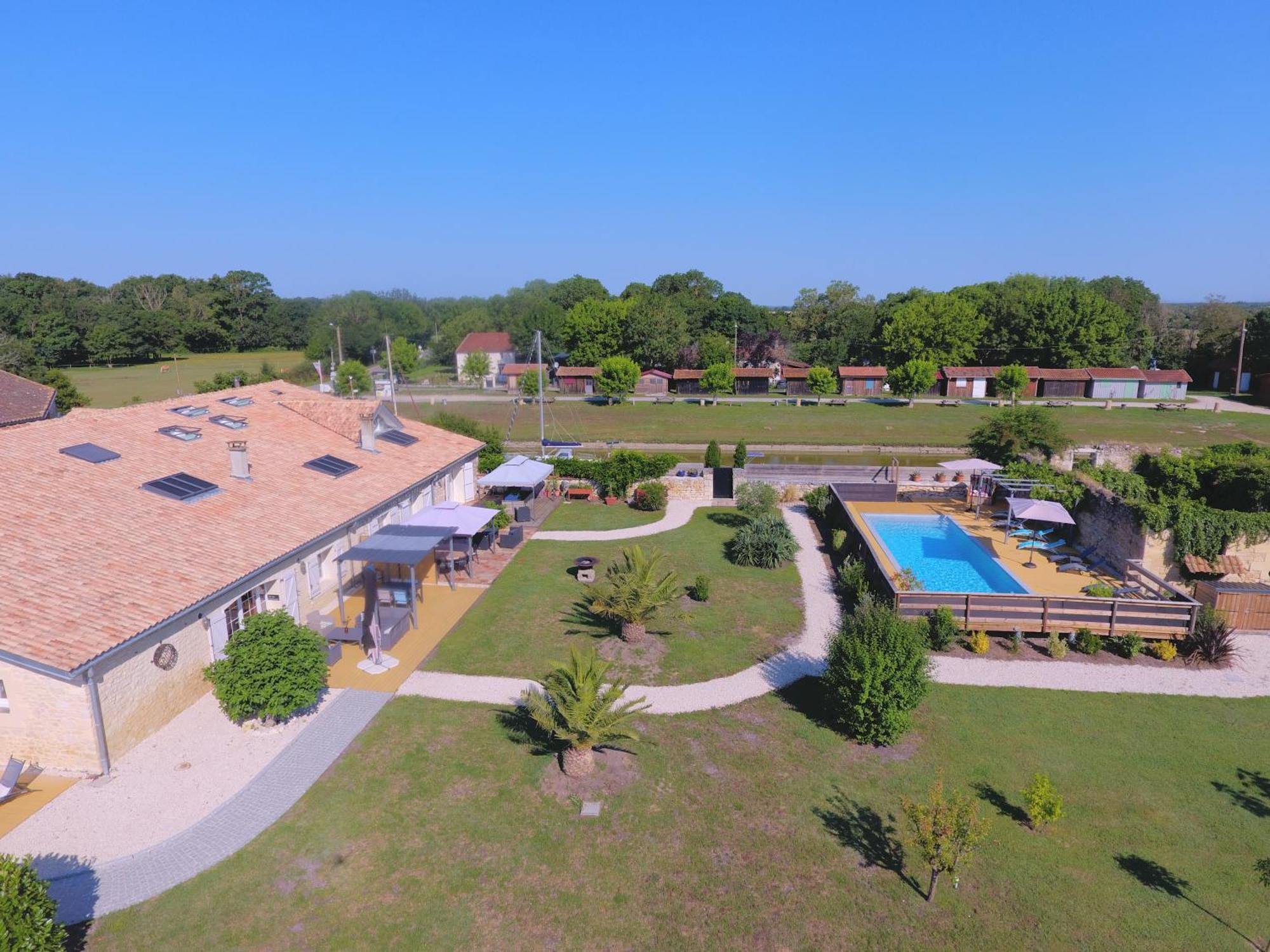 Domaine Des Pres De Joussac - Protocole Sanitaire Strict Villa Jau-Dignac-et-Loirac Kültér fotó